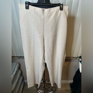 Alfred Dunner Women's Size 16 Elastic Waist Pull On Dress Pants Beige.